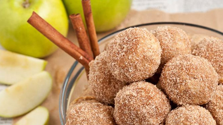 Λουκουμάδες με μήλα