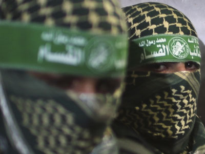 Ποικίλες αντιδράσεις για την απόφαση να βγει από τη «μαύρη λίστα» η Χαμάς