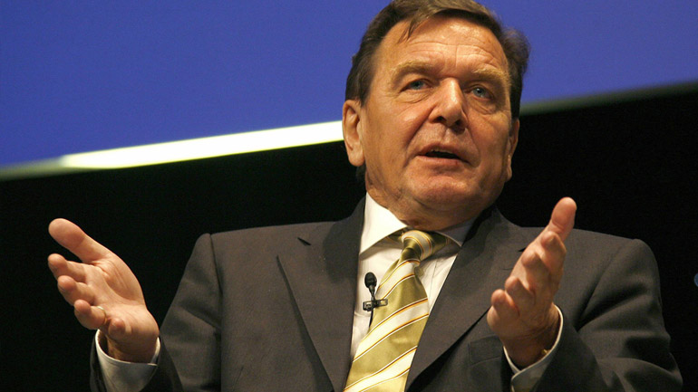 Σρέντερ: Ήταν σωστό που βάλαμε την Ελλάδα στο ευρώ