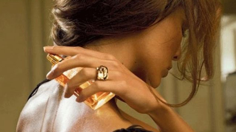 Άρωμα, πώς θα διαρκέσει περισσότερο;