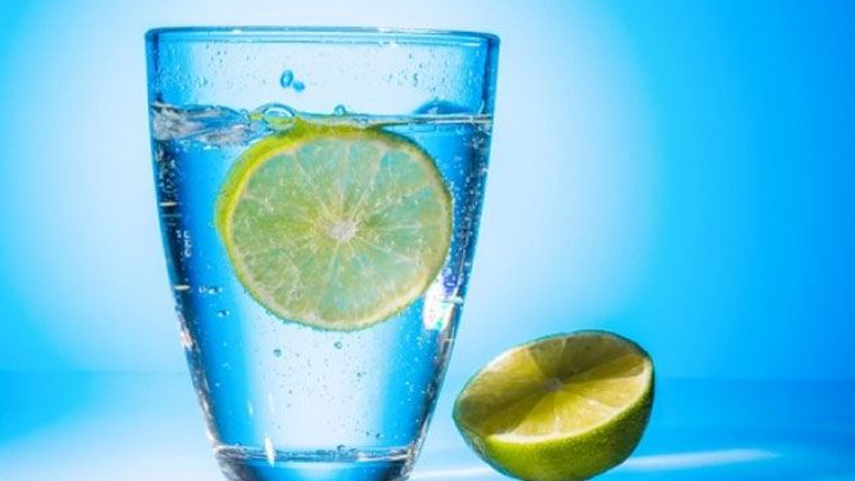 Ανθρακούχο νερό: Δείτε γιατί πρέπει να το αποφεύγετε