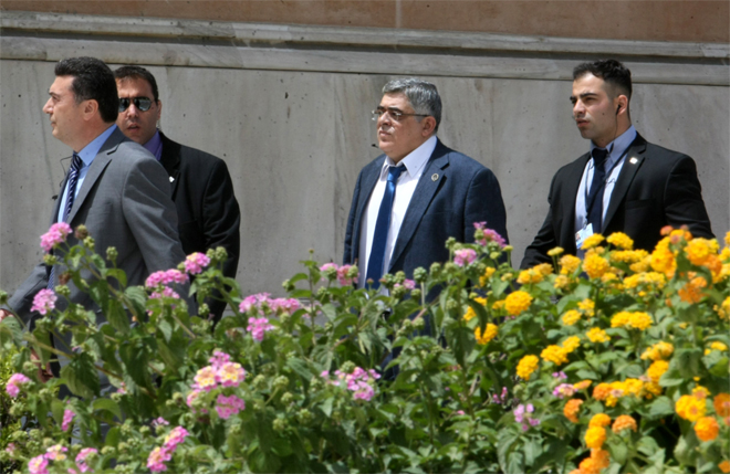 Η είσοδος στη Βουλή