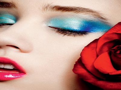 Μακιγιάζ με γαλάζια σκιά