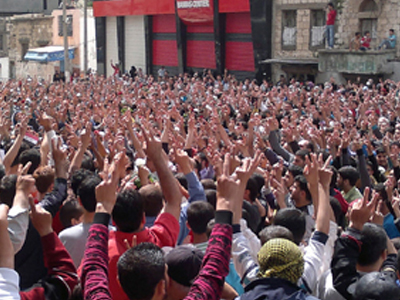 Σφοδρές συγκρούσεις αστυνομικών με διαδηλωτές στη Συρία