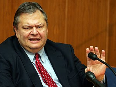 Ο υπουργός Οικονομικών για τον «γάμο» Alpha Bank – Eurobank