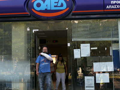 Σε εξέλιξη η διαδικασία πρόσληψης 10.000 ανέργων