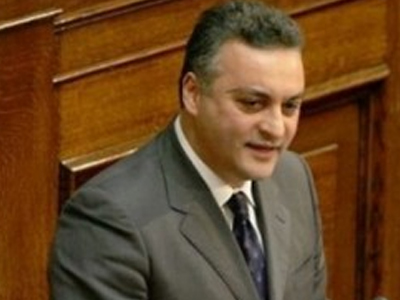 Υψηλοί τόνοι στη Βουλή μεταξύ Βενιζέλου – Κεφαλογιάννη