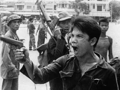 Στο «σκαμνί» τέσσερα πρώην στελέχη των Κόκκινων Χμερ