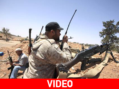 Σφοδρές συγκρούσεις μαίνονται στη Λιβύη