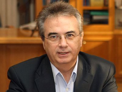 Κόντρα Ν.Δ. – κυβέρνησης για το άνοιγμα του επαγγέλματος στα ταξί