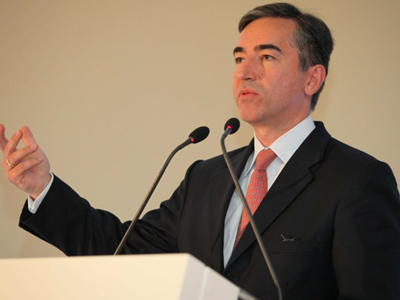 Εγγυοδοτικό ταμείο προτείνει ο αντιπρόεδρος της Ευρωπαϊκής Τράπεζας Επενδύσεων