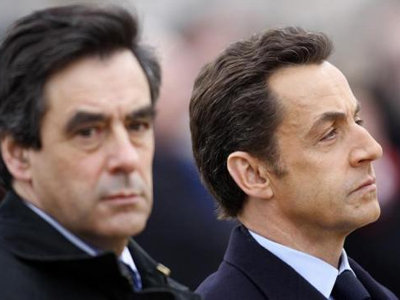 Κρίσιμη σύσκεψη στη Γαλλία για την οικονομική κρίση