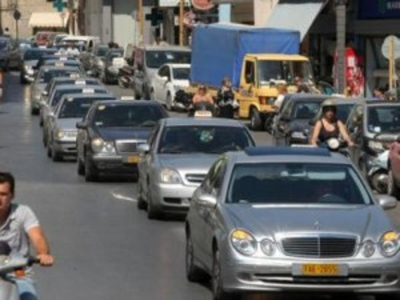 Κλιμακώνουν τις κινητοποιήσεις τους οι ταξιτζήδες στα Χανιά