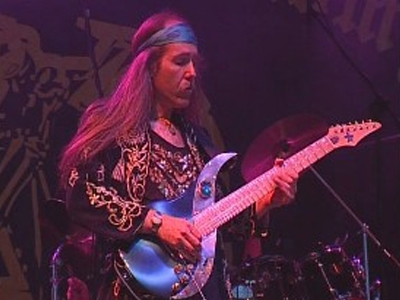 Στην Τσαγκαράδα ο πρώην κιθαρίστας των Scorpions