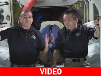 Οι αστροναύτες συγχαίρουν τους συντελεστές του Gravity!