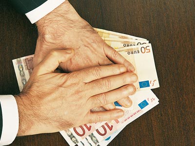 Αντισυνταγματικό το «ψαλίδι» στο εφάπαξ συνταξιούχου του Δημοσίου Αντισυνταγματικό το «ψαλίδι» στο εφάπαξ συνταξιούχου του Δημοσίου