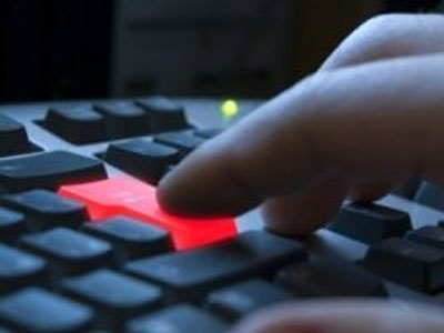 Σύλληψη νεαρού για πορνογραφία ανηλίκων Σύλληψη νεαρού για πορνογραφία ανηλίκων