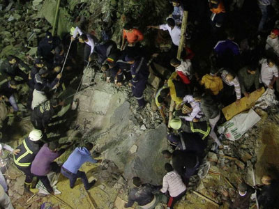 Τραγωδία στην Αίγυπτο: 10 νεκροί έπειτα από κατάρρευση πολυκατοικίας