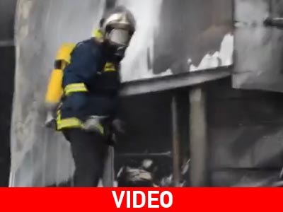 Λήξη συναγερμού για τη φωτιά σε εργοστάσιο χαρτικών