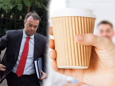 Στο Παρίσι με καφέ και σάντουιτς