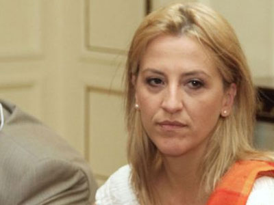 Δούρου: «Στο κόμμα του Πάγκαλου αποκαλούν τις γυναίκες καλτσοδέτες» Δούρου: «Στο κόμμα του Πάγκαλου αποκαλούν τις γυναίκες καλτσοδέτες»