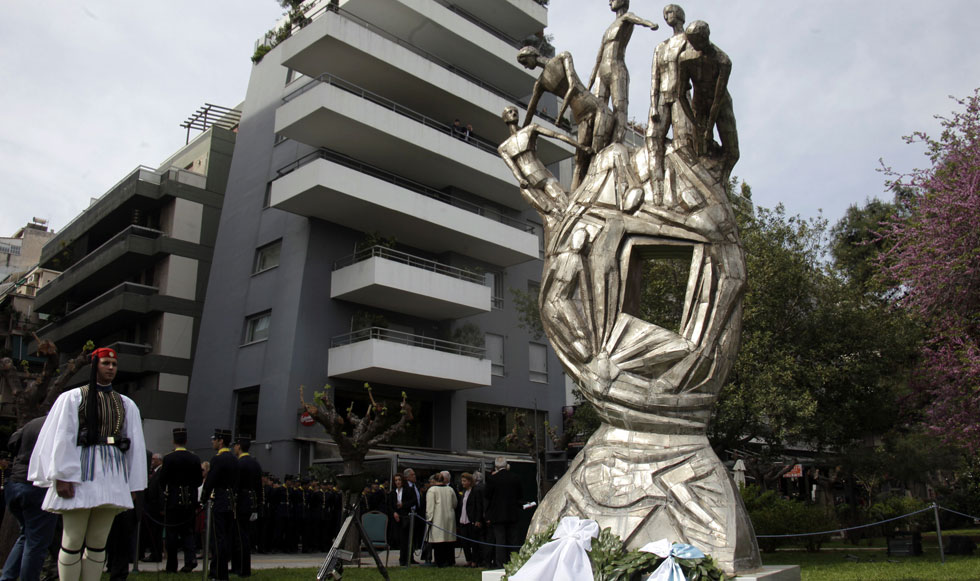 Αποκαλυπτήρια μνημείου Ηρώων της ΕΟΚΑ