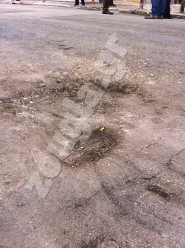 Κρατήρας μικρής διαμέτρου σχηματίστηκε έπειτα από την έκρηξη του παγιδευμένου οχήματος