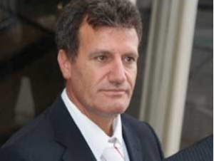 Ο Ερχάν Αρικλί