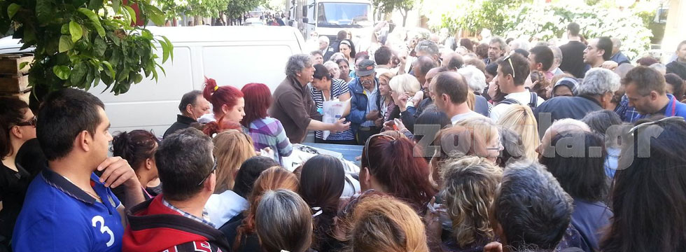 Κοσμοσυρροή στις γειτονιές της Αθήνας