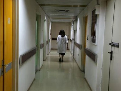 Προχωρούν σε απεργίες οι εργαζόμενοι στα δημόσια νοσοκομεία