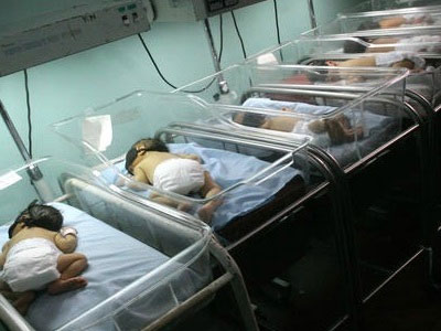 Επιχείρηση-μαμούθ για την εξάρθρωση κυκλώματος εμπορίας βρεφών