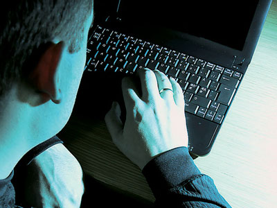 Νέα στοιχεία για την υπόθεση παιδικής πορνογραφίας με «πρωταγωνιστή» παιδίατρο Νέα στοιχεία για την υπόθεση παιδικής πορνογραφίας με «πρωταγωνιστή» παιδίατρο