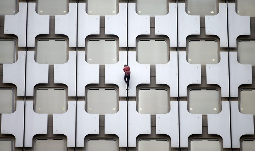 Ο Γάλλος spiderman ξαναχτυπά