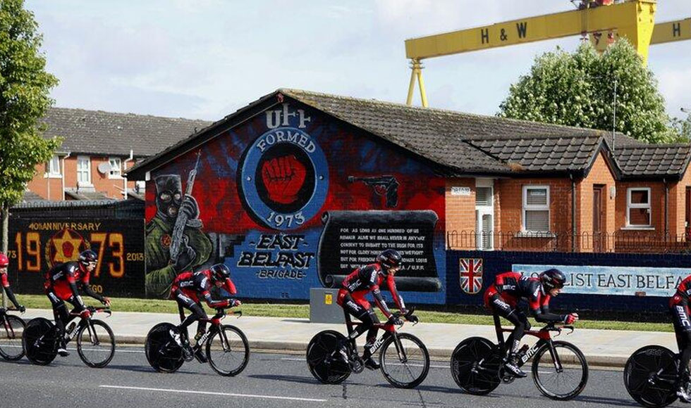 Κάνοντας ποδήλατο στο Belfast