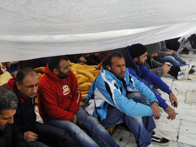 Ζητούν να απομακρυνθούν οι Σύροι πρόσφυγες με προβλήματα υγείας Ζητούν να απομακρυνθούν οι Σύροι πρόσφυγες με προβλήματα υγείας