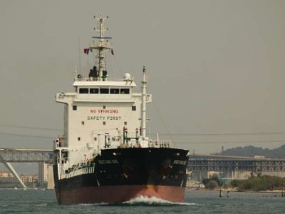 Σύλληψη πλοιάρχου και α’ μηχανικού για λαθρεμπόριο καυσίμων