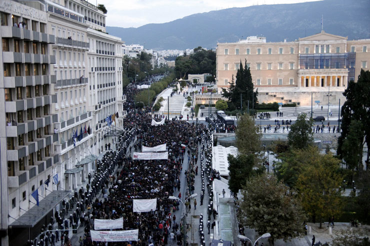 Μαζικές διαδηλώσεις