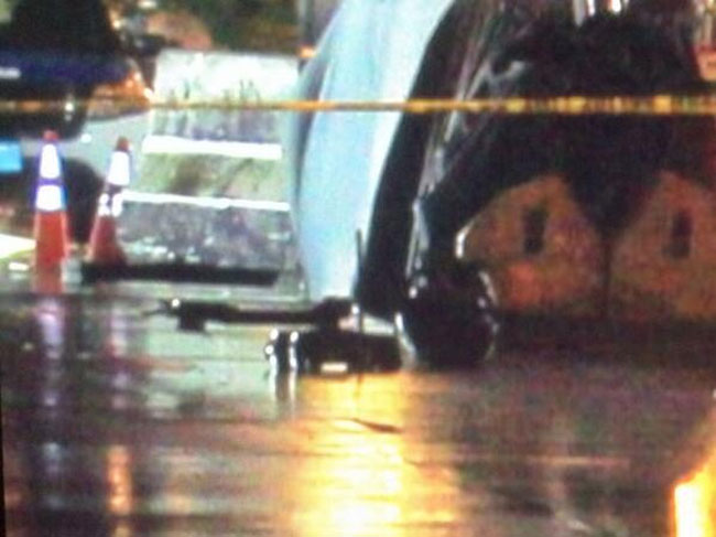 Ρομπότ εξετάζει ένα σακίδιο