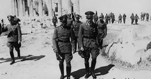 O Βάλτερ Μπράουχιτς της Βέρμαχτ στην Ακρόπολη