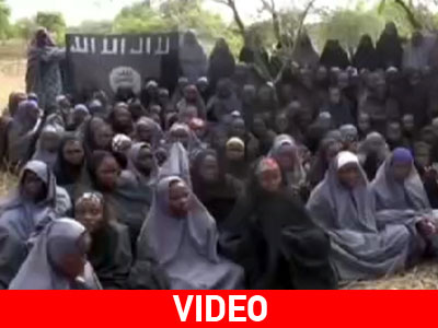Ο στρατός γνωρίζει πού κρατούνται οι μαθήτριες που απήγαγε η Μπόκο Χαράμ
