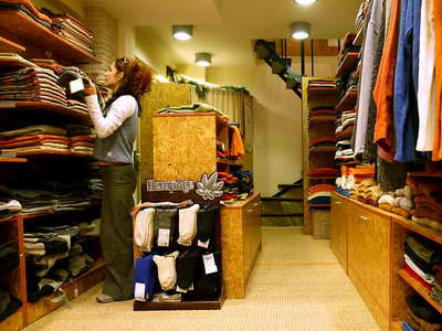 Αποζημιώνουν τον ιδιοκτήτη του «Kannabishop»