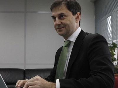 Θεοχάρης: «Μου κάνουν βουντού»