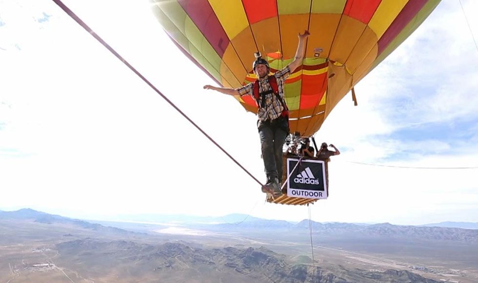 Σχοινοβασία που κόβει την ανάσα