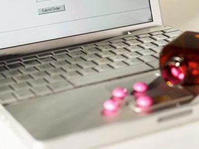 Λουκέτο στα παράνομα ηλεκτρονικά φαρμακεία