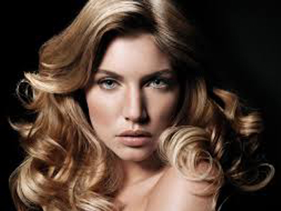 Tips για λαμπερά μαλλιά
