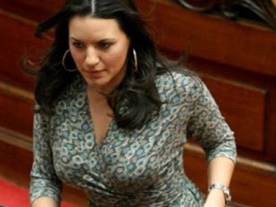 Λαχτάρισε την υπουργό Τουρισμού