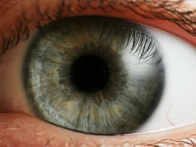 Η ίριδα αλλάζει ανάλογα με την ηλικία