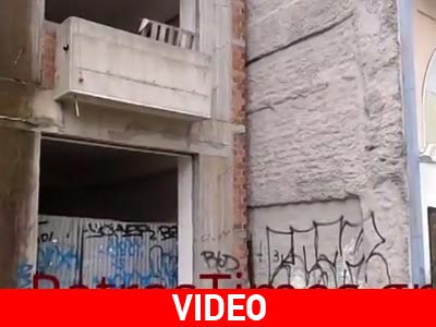 Νεαρός έπεσε στον ακάλυπτο χώρο πολυκατοικίας