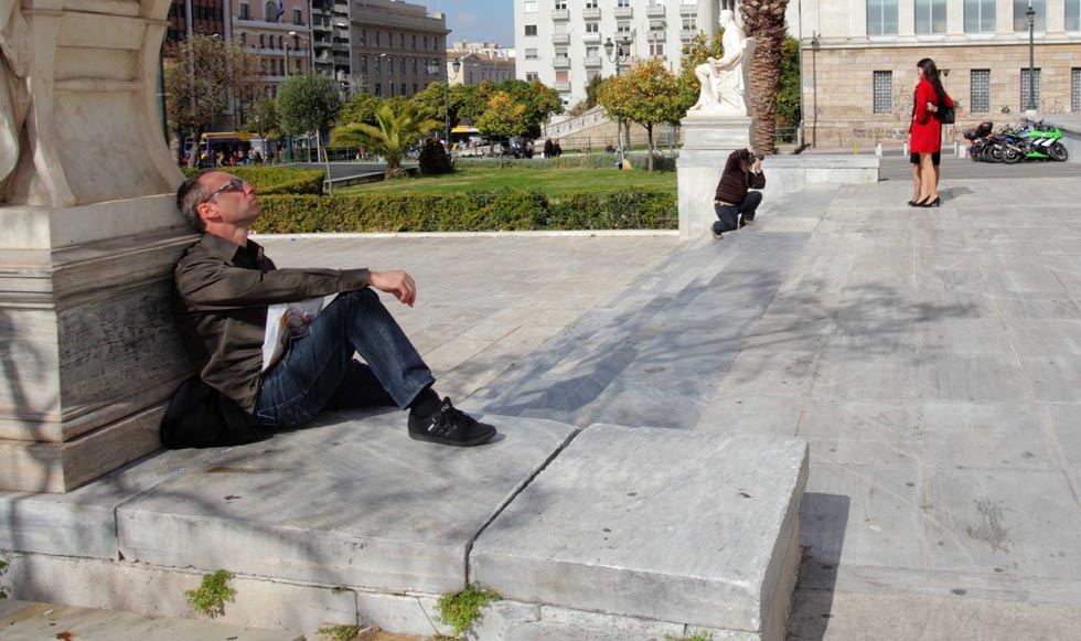 Στιγμιότυπα από την ηλιόλουστη Αθήνα