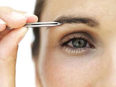 Σχήμα φρυδιών: Μάθετε πως μπορείτε να έχετε το σωστό σχήμα